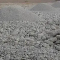 زمین ساحلی نزدیک ورودی جاده