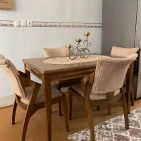 میز ناهارخوری