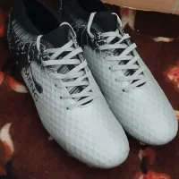 کفش ورزشی چمن(استوک)