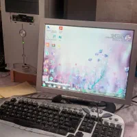 میز/ صندلی/ کامپیوتر/ پرینتر|دفتر کار|اصفهان, محله سفلی|دیوار