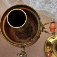 سماور دکوری برنجی|سماور، چایساز، قهوهساز|سبزوار, قصبه شرقی|دیوار