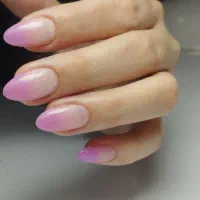 مدل برای ترمیم ناخن