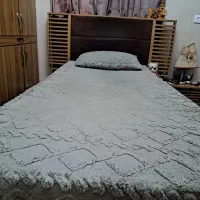 تخت خواب تک نفره (یک نفره) جوان همراه با پاتختی