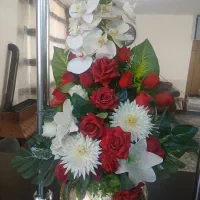 گل و گلدان