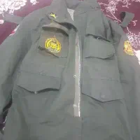 او ور کت آمریکایی،  زیپ و دکمه فلزی
