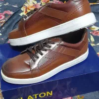 کفش و کتونی های بسیار شیک و باکیفیت بالا