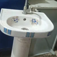 مقداری وسایل مغازه