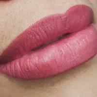 کانتور لب و رژ لب دائم در گناوه