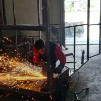 جوشکاری و ساخت درب و پنچره فلزی