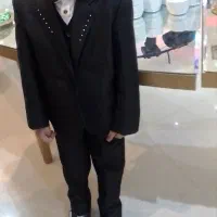 دو عدد کت وشلوار مشکی و یشمی یا خاکستری