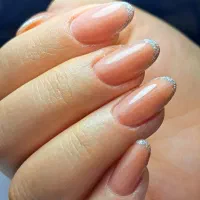 کاشت ناخن|خدمات آرایشگری و زیبایی|شیراز, خلدبرین|دیوار