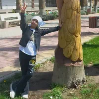 لباس  دخترانه وکفش دخترانه درحد نو