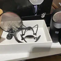 میکروفن Aaron اینگلیس و اسپیکر focal فرانسه