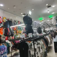 به یک فروشنده آقا نیازمندیم