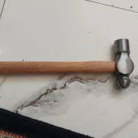 سنگ رومیزی  .چکش فولادی
