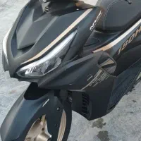 موتور آیروکس nvxH مشکی شال طلا