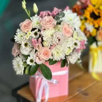 گل های اماده در ویترین|گل و گیاه طبیعی|خرمشهر, |دیوار