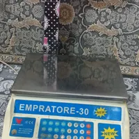 ترازو سالم و تمیز