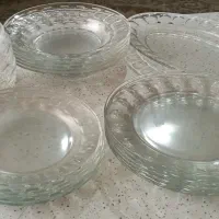 سرویس طرح عینکی بلورفرانسه ودیس چینی گل سرخ وبلور|ظروف سرو و پذیرایی|تهران, علم و صنعت|دیوار