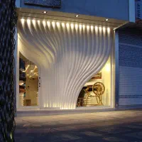 مغازه ۱۰۰متری بر اصلی خیابان مناسب تمامیه مشاغل