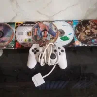 دسته پلی استیشن +۵عددCD