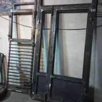 جوشکار انواع درب و سازه های فلزی جوشکاری|خدمات پیشه و مهارت|بهار, |دیوار