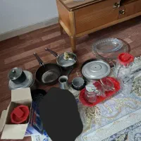 مقداری لوازم اشپز خانه
