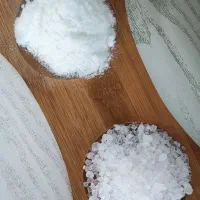 نمک معدنی سفید شفاف خرد و فله