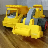 کامیون و بولدوزر اسباب بازی