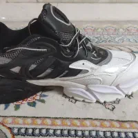 کتونی آدیداس سایز ۴۳ . ۴۴