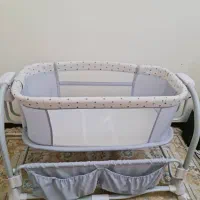 گهواره برقی و تخت کنار مادر نوزاد ماستلا