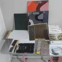 وسایل معماری و ماکت سازی  و کتاب و میز