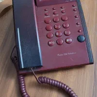 تلفن رو میزی