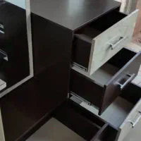 کشوی لباس با اینه درحدنو3800