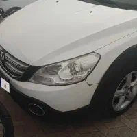 دانگ فنگ H30 کراس، مدل ۱۳۹۶