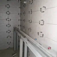 استاد کاشی کار چسبی نیازمندیم|استخدام معماری، عمران و ساختمانی|خرم‌آباد, |دیوار