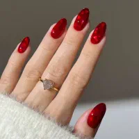 خدمات تخصصی کاشت ناخن تخفیف ۳۰درصدی(محدود)|خدمات آرایشگری و زیبایی|خرم‌آباد, |دیوار