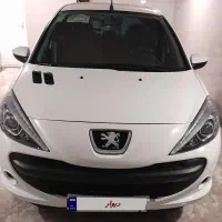 پژو 207i مشابه صفر میباشد