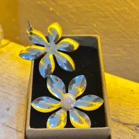 گوشواره گل رنگ ثابت|بدلیجات|رشت, بازار|دیوار