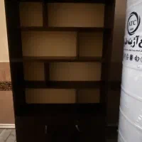 جاکتابی mdf سالم در حد نو با فضای بسیار