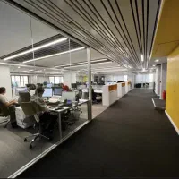 اداری تاپ لوکیشن ناهار خوران 300م