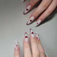 کاشت ناخن و خدمات ناخن زیر ۴۰۰ تومن