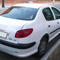 206 اس دی V8