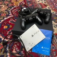 Ps4 دو دسته اصلی ۵۰۰گیگ|کنسول، بازی ویدئویی و آنلاین|شاهرود, |دیوار