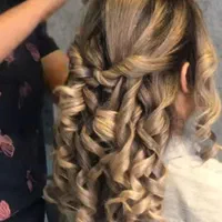 آرایشگاه زنانه|خدمات آرایشگری و زیبایی|صدرا-فارس, فاز ۱|دیوار