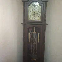 ساعت دیواری ایستاده