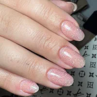 کاشت ناخن کاملا حرفه ای و تمیز۲۲۰|خدمات آرایشگری و زیبایی|کرمانشاه, |دیوار