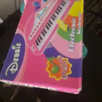 پیانو پایه دار برقی ۳۷ کلیده نو و سالم|اسباببازی|تربت جام, شهرک معلم|دیوار