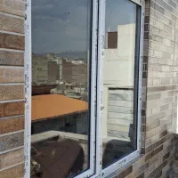 نصب و تعمیر درب و پنجره ی پی وی سی