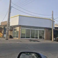 مغازه حاشیه خیابان مطهری
